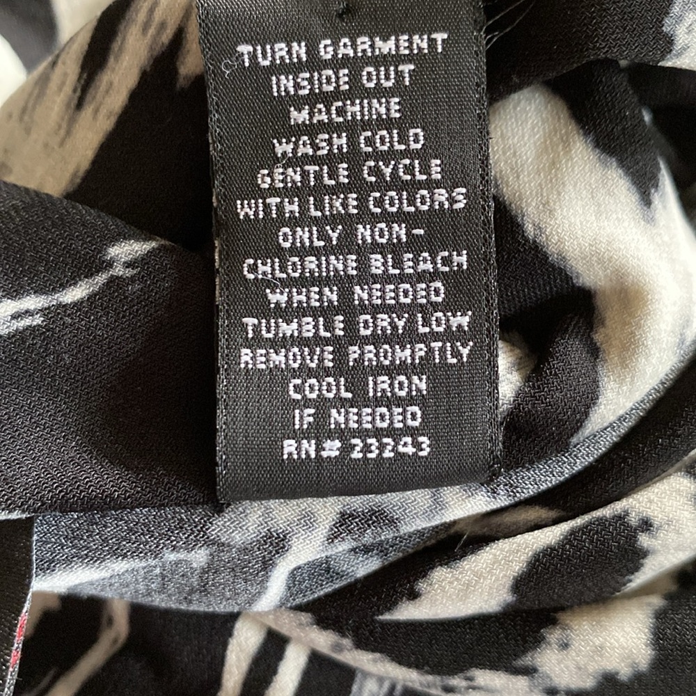 NY & Co animal print top, Large EUC - Picture 6 of 10